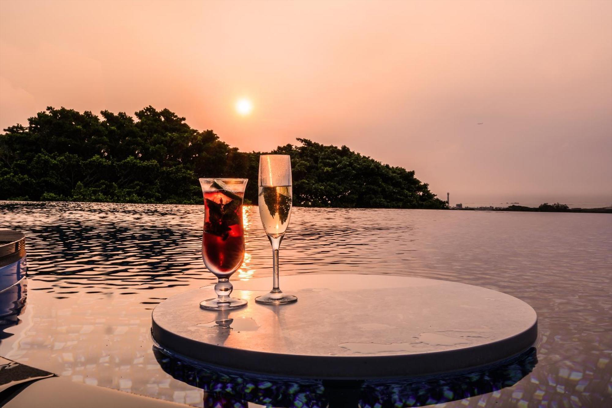 Glamday Style Okinawa Yomitan Hotel & Resort Exterior foto